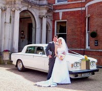 ELEGANT LADY WEDDING AND ANNIVERSARY CARS 1066728 Image 3